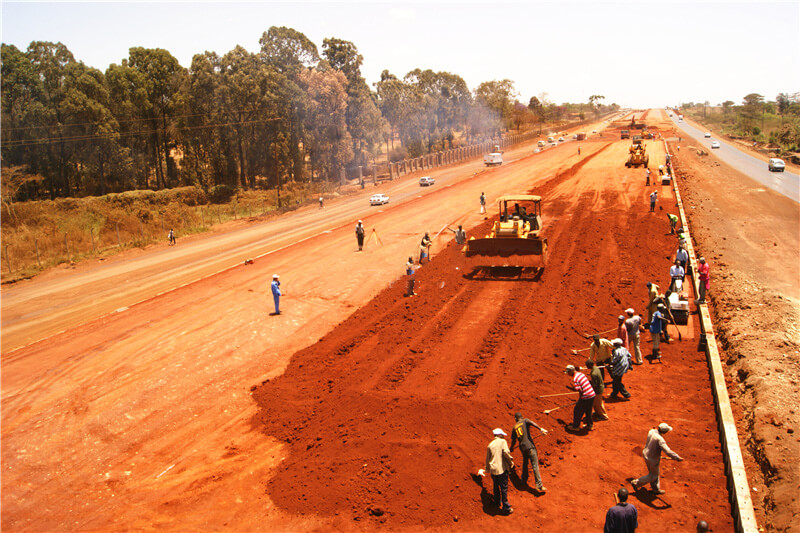 Muro de contenção reforçado da via rápida entre Nairobi e Thika Quénia 1