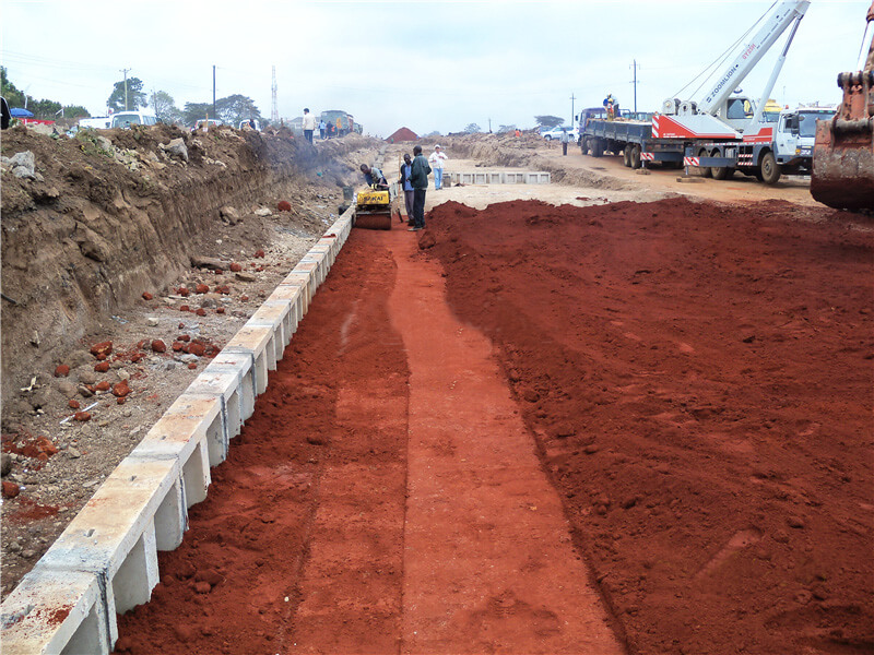 Mur de soutènement renforcé Nairobi to Thika Expressway Kenya 2