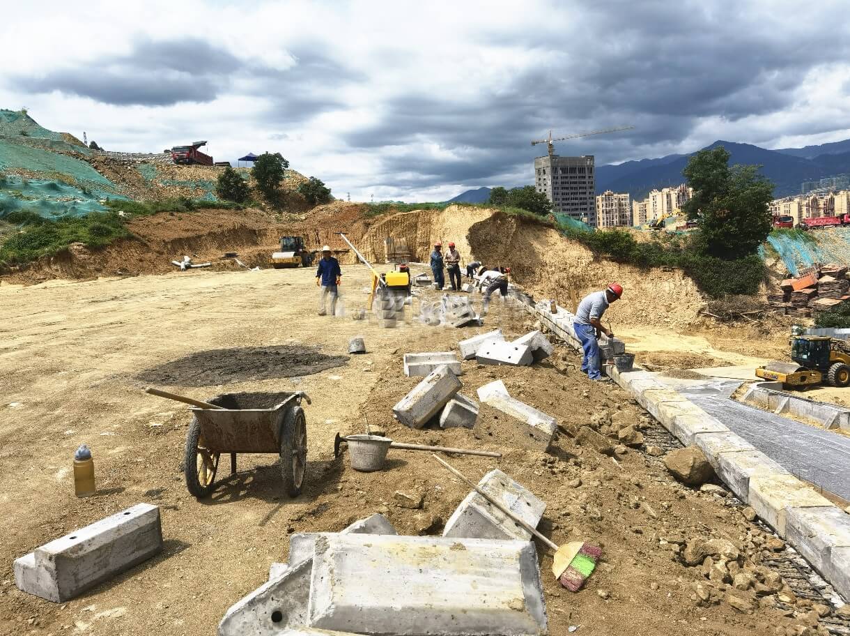 Geogrids gebruikt voor keermuurconstructie in snelwegconstructie in Sichuan China 4